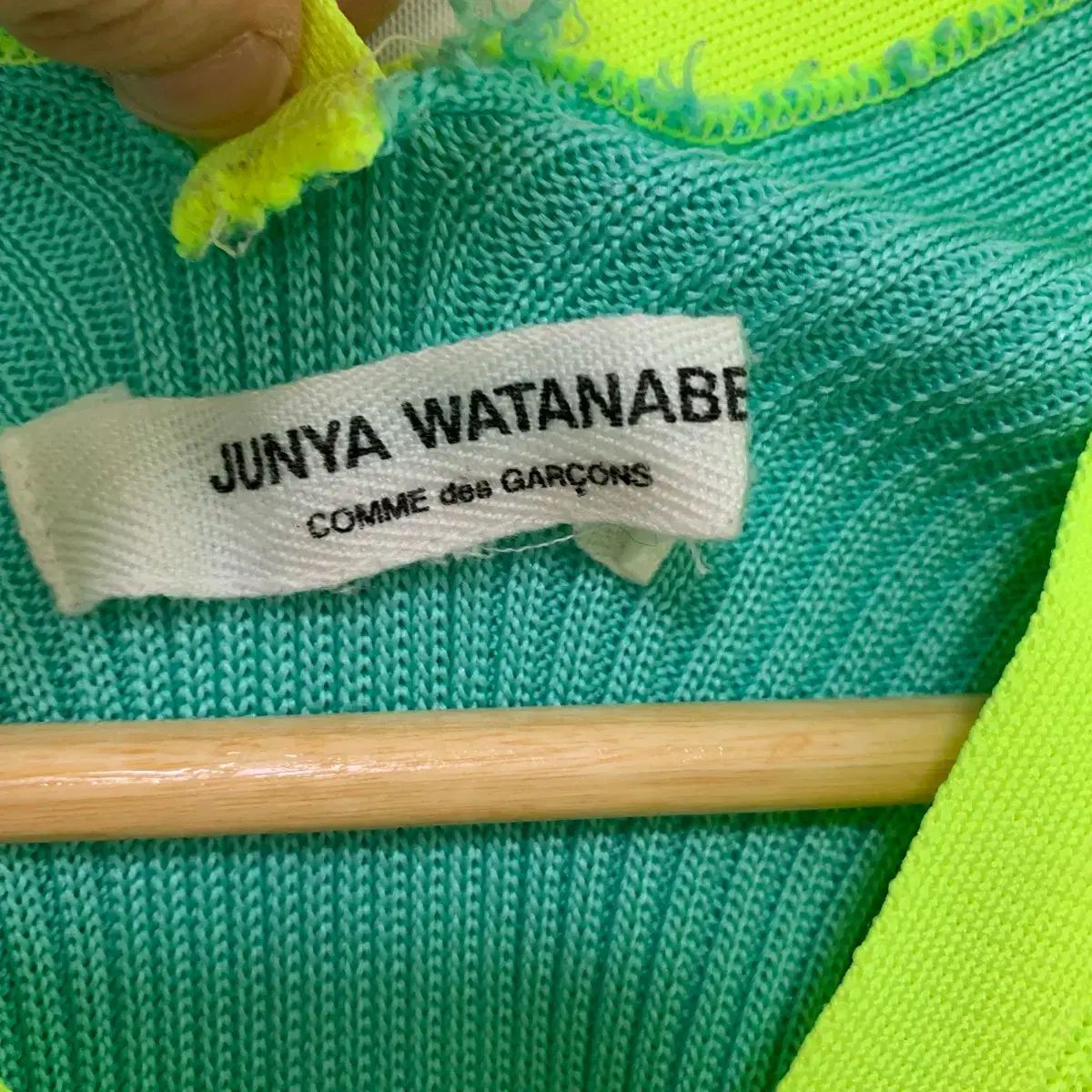 JUNYA WATANABE MAN(ジュンヤワタナベマン) X COMME des GARCONS(コム・デ・ギャルソン) ゴージ マルチ COLOR ブロック カーディガン 日本 ヴィンテージ ユニーク JUNYA WATANABE MAN(ジュンヤワタナベマン) X COMME des GARCONS(コム・デ・ギャルソン) ゴージ マルチ COLOR ブロック カーディガン 日本 ヴィンテージ ユニーク