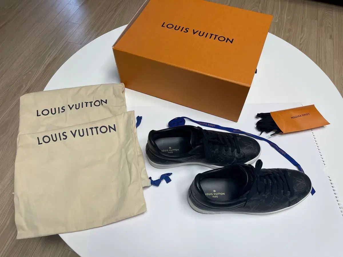 メンズ Louis Vuitton ルイヴィトン スニーカー