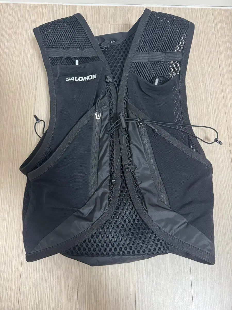 SALOMON サロモン アクティブ スキン 12 ランニング ベスト ブラック XS サイズ フラスコ 含む