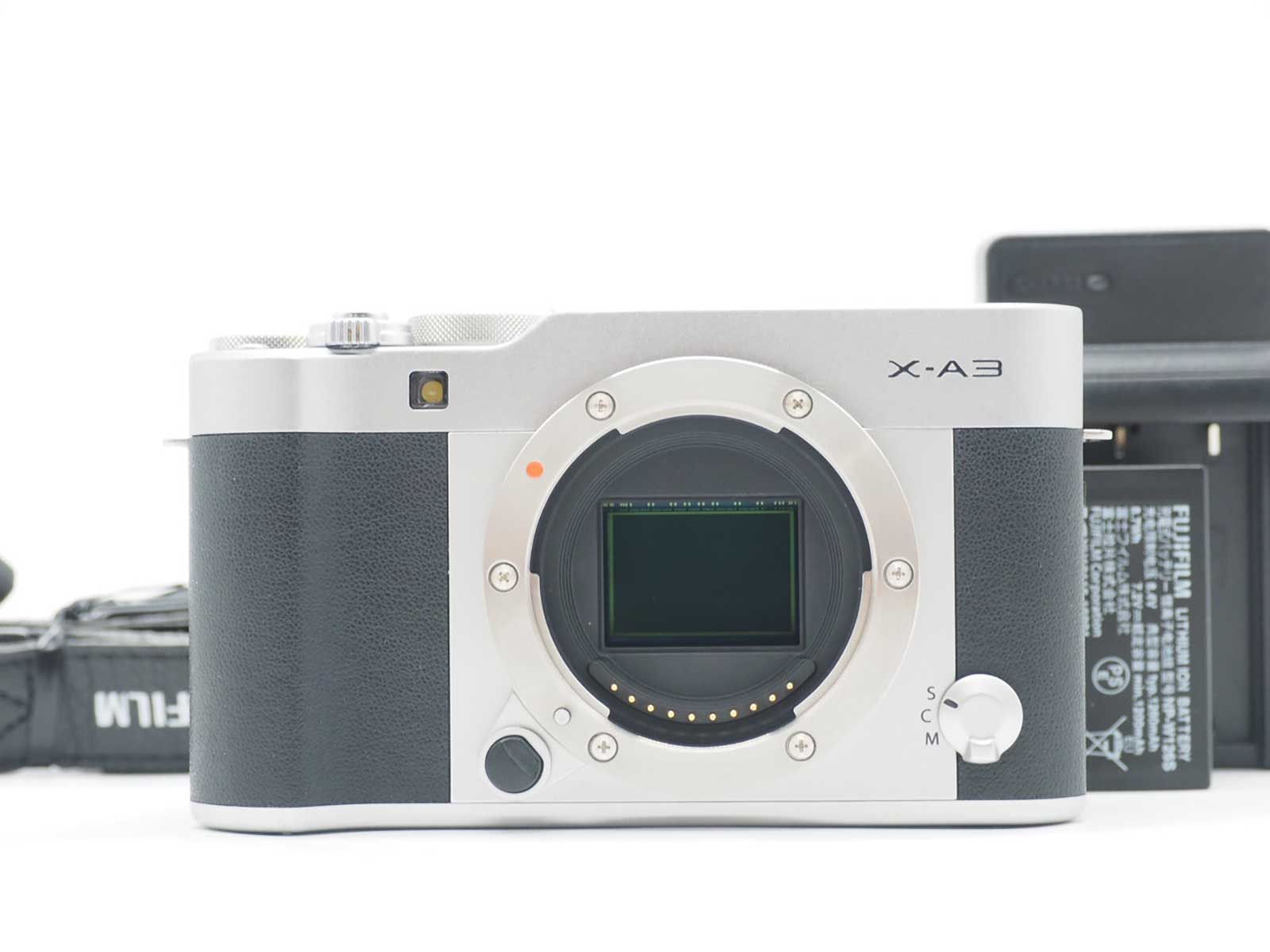 富士フィルム Fujifilm Fuji X-A3 24.2 MP Mirrorless Camera Silver Body [良品] #Z6268A