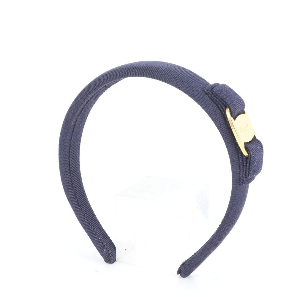 1円 美品 サルヴァトーレフェラガモ ヴァラ リボン カチューシャ ヘアアクセサリー ネイビー 紺 ヘアバンド レディース RU DX19-2【中古】