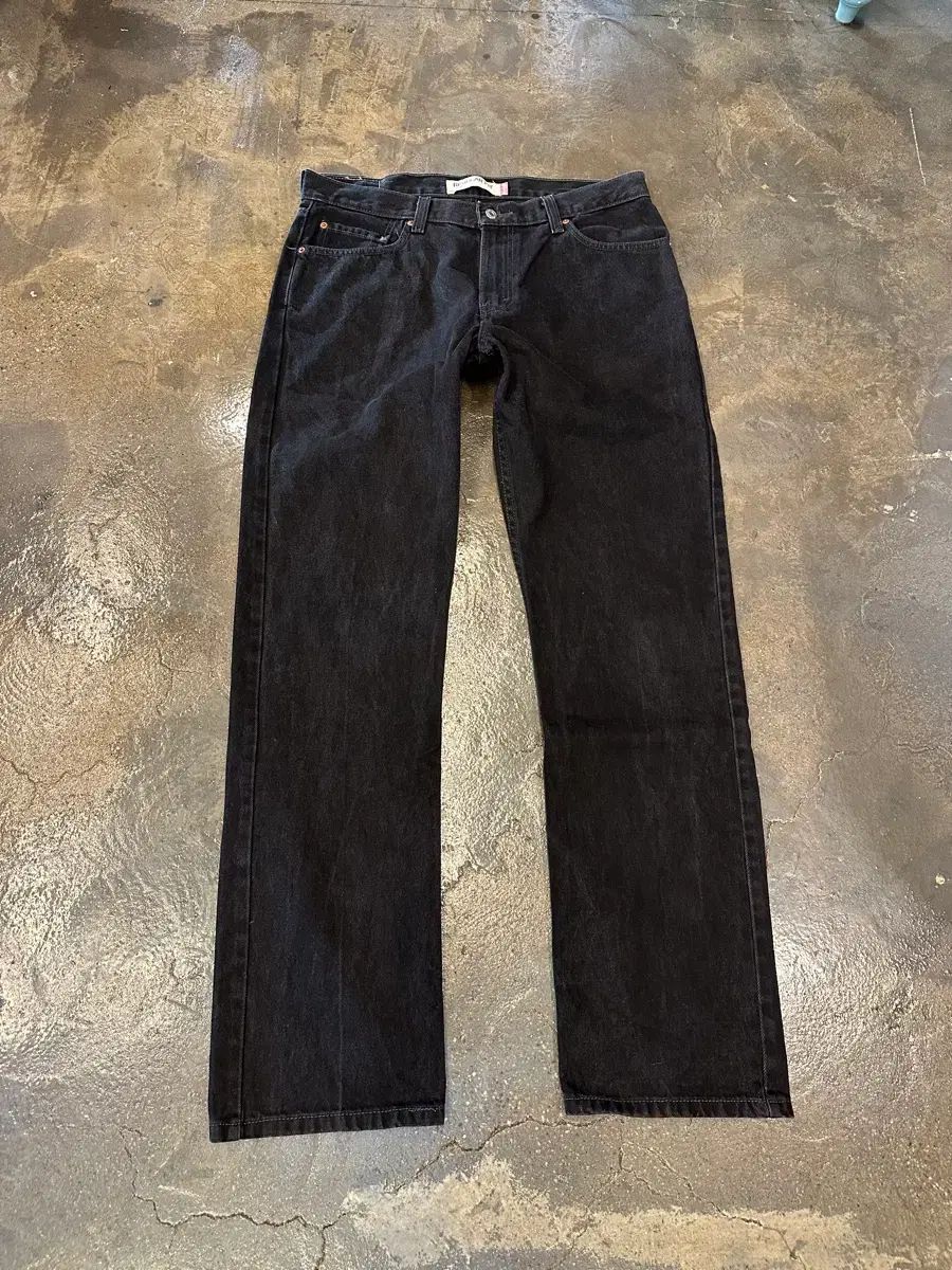 新作，低価 00s LEVI