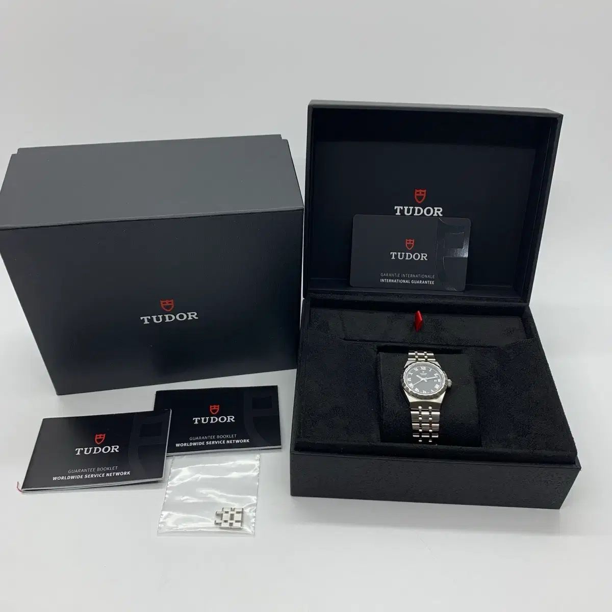 267001959 TUDOR チューダー ロイヤル ブラック ダイアル スチール 腕時計 28300
