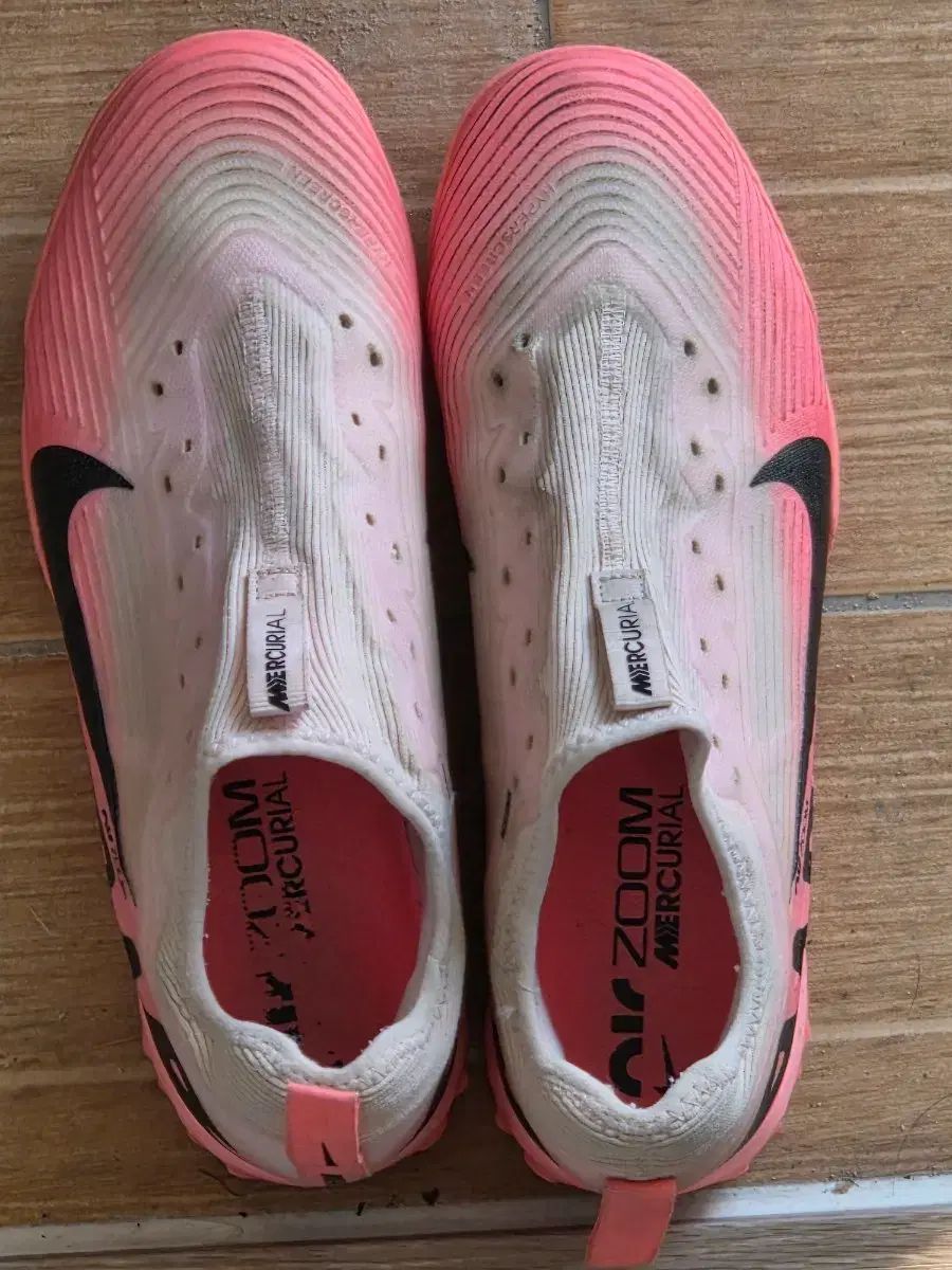 紐ないサッカーシューズ まとめ売り