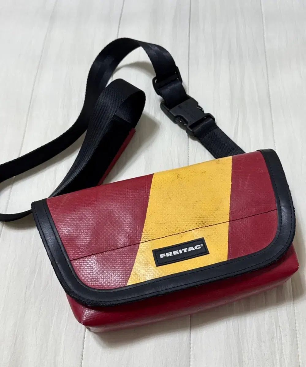FREITAG メッセンジャーバッグ ジェイ・ジョンソン