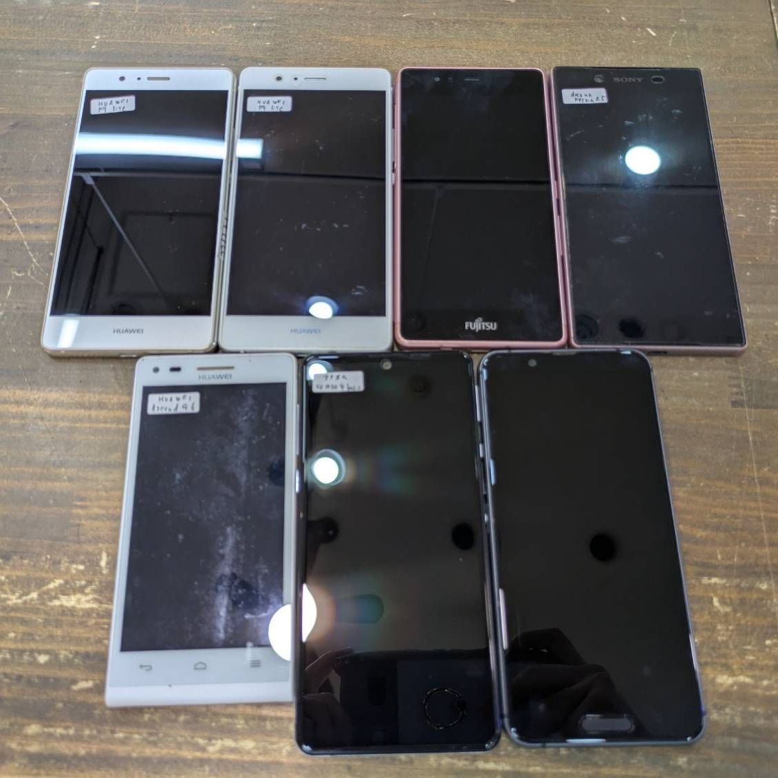 ■通電初期化済■スマホ7台まとめ売り Xperia Z5 AQUOS sense4/3 Huawei arrows ジャンク