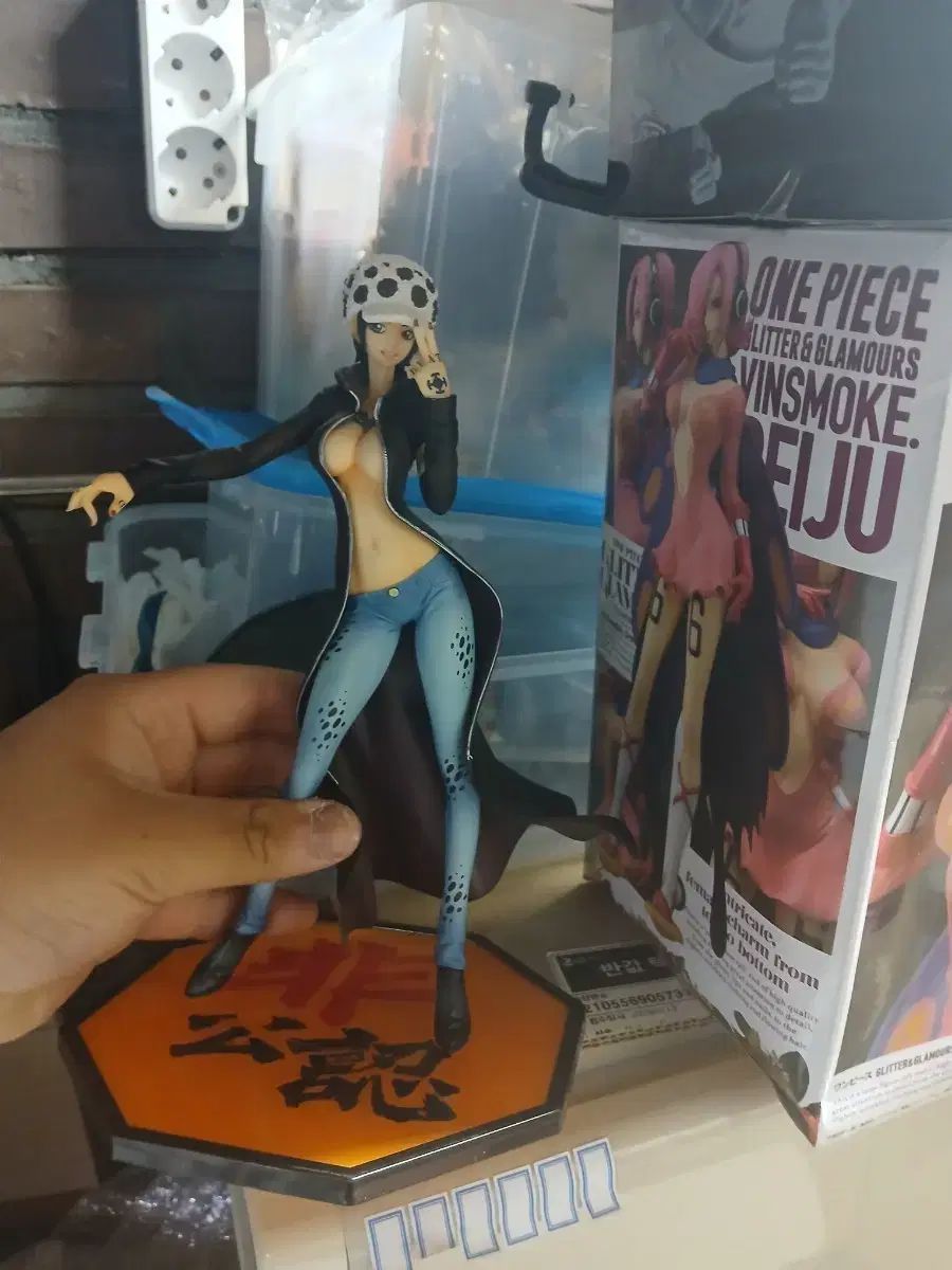 ONE PIECE ロー フィギュア