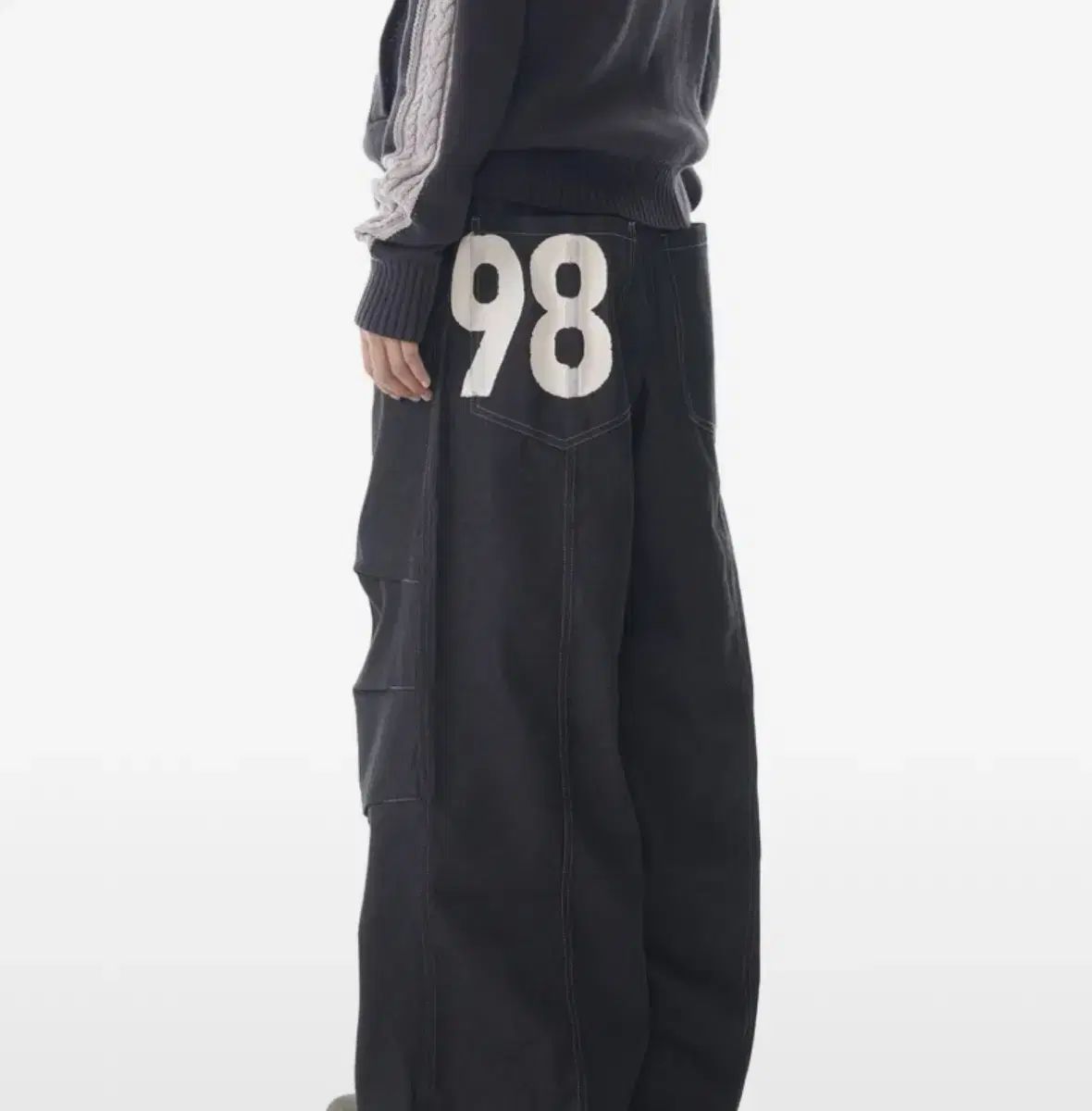 アーカーン98 プリント膝ピンタックデニムパンツ Calvin Klein