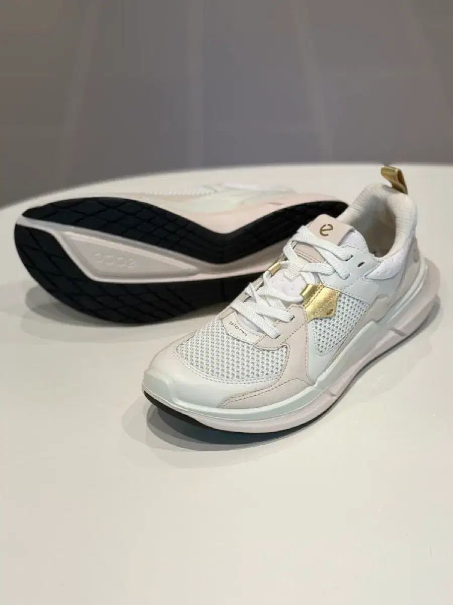 Ecco バイオム 2 2 W エコー スニーカー スポーツ