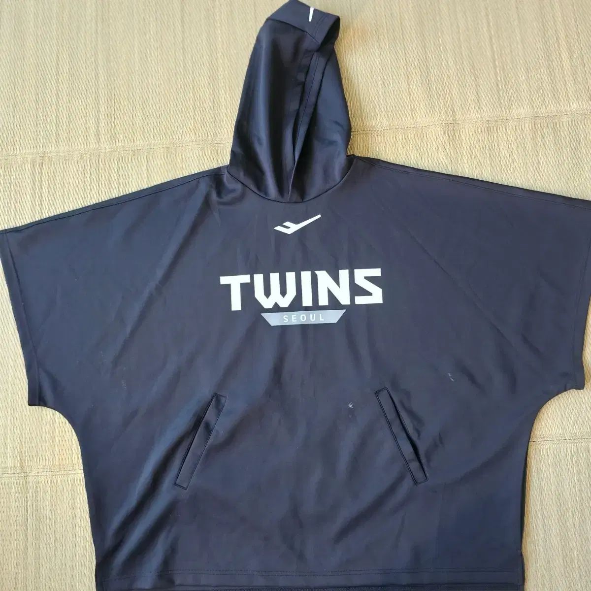 LG TWINS アイシング フーディーTシャツ