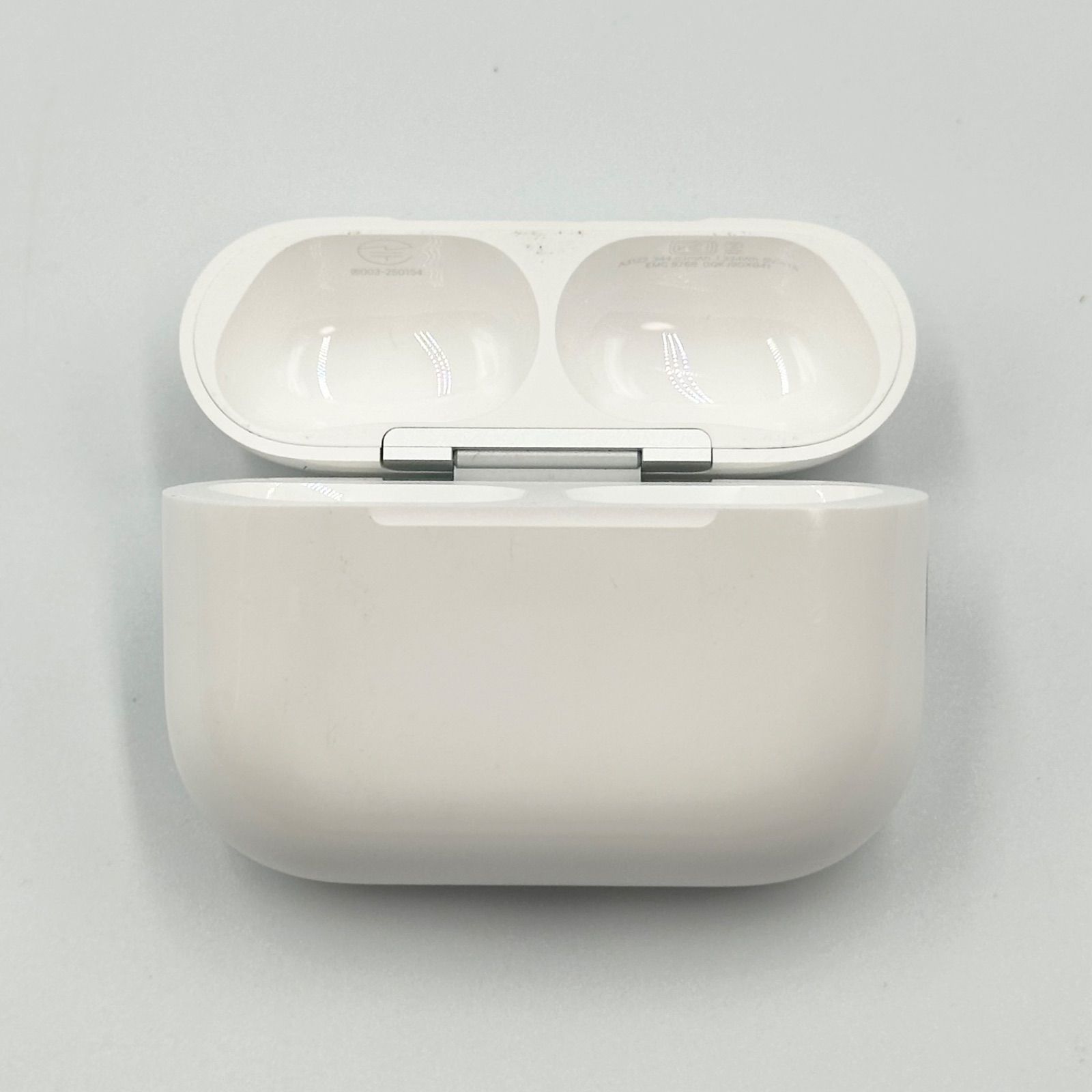 Apple AirPods Pro 第3世代 充電ケースのみ A3122 正規品【24時間以内発送･美品✨️】