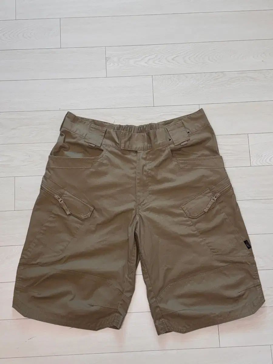 ヘリコンテックス TACTICAL カーゴ ハーフパンツ L
