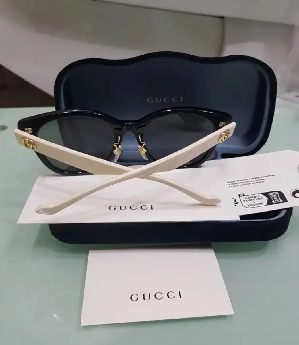 グッチ サングラス (新品 正規品 フルセット)