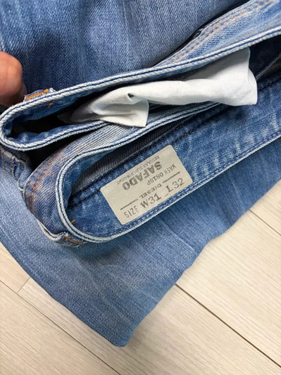 DIESEL サファド 31サイズ