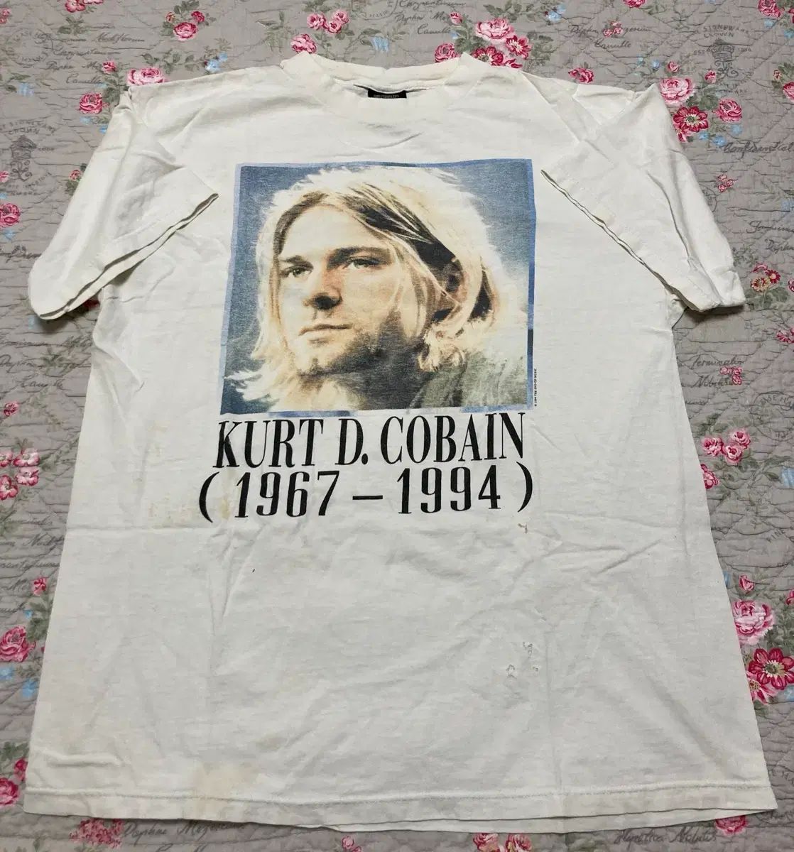 ヴィンテージ カート・コバーン KURT COBAIN メモリアル 半袖 Tシャツ XL