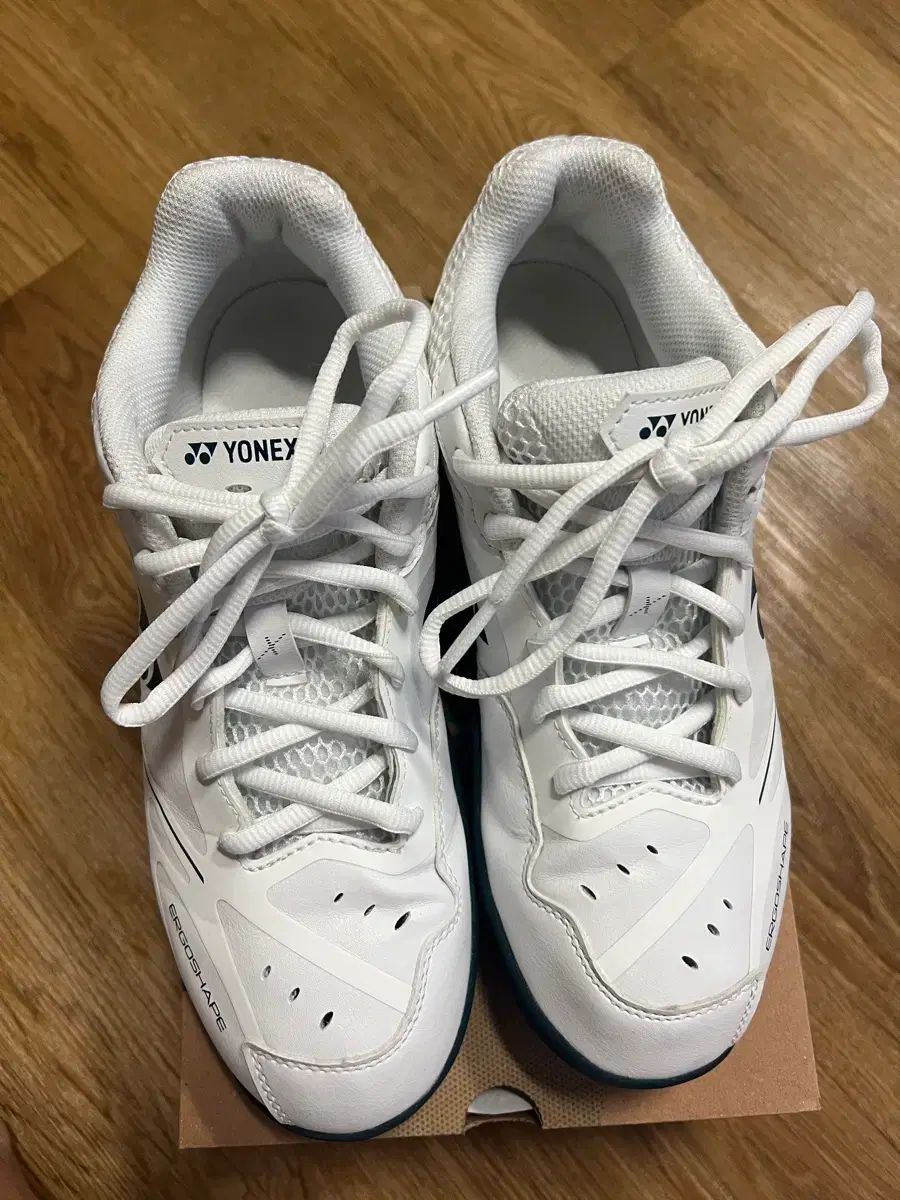 (265) YONEX ヨネックス バドミントンシューズ 65X4