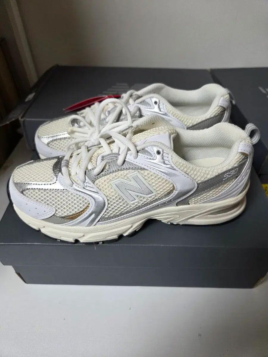 ニューバランス MR530DAM 240サイズ 新品