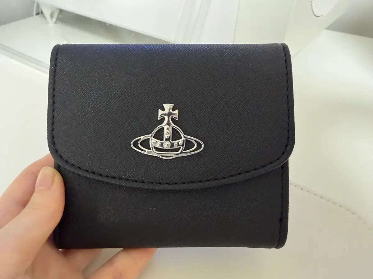 Vivienne Westwood ヴィヴィアン・ウエストウッド 二つ折り財布 出品