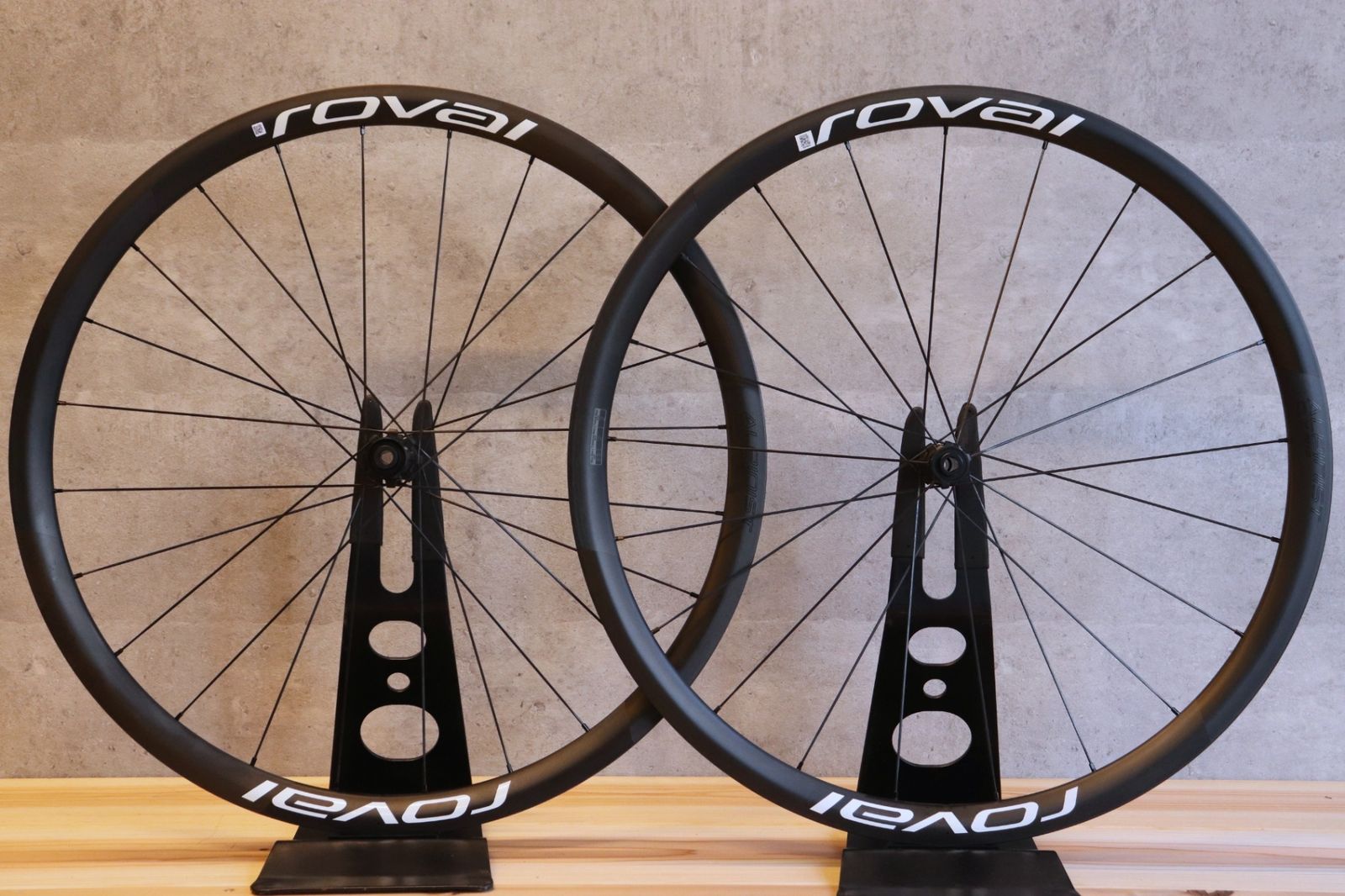 ロヴァール ROVAL アルピニスト ALPINIST CLX 2 カーボン チューブレス 