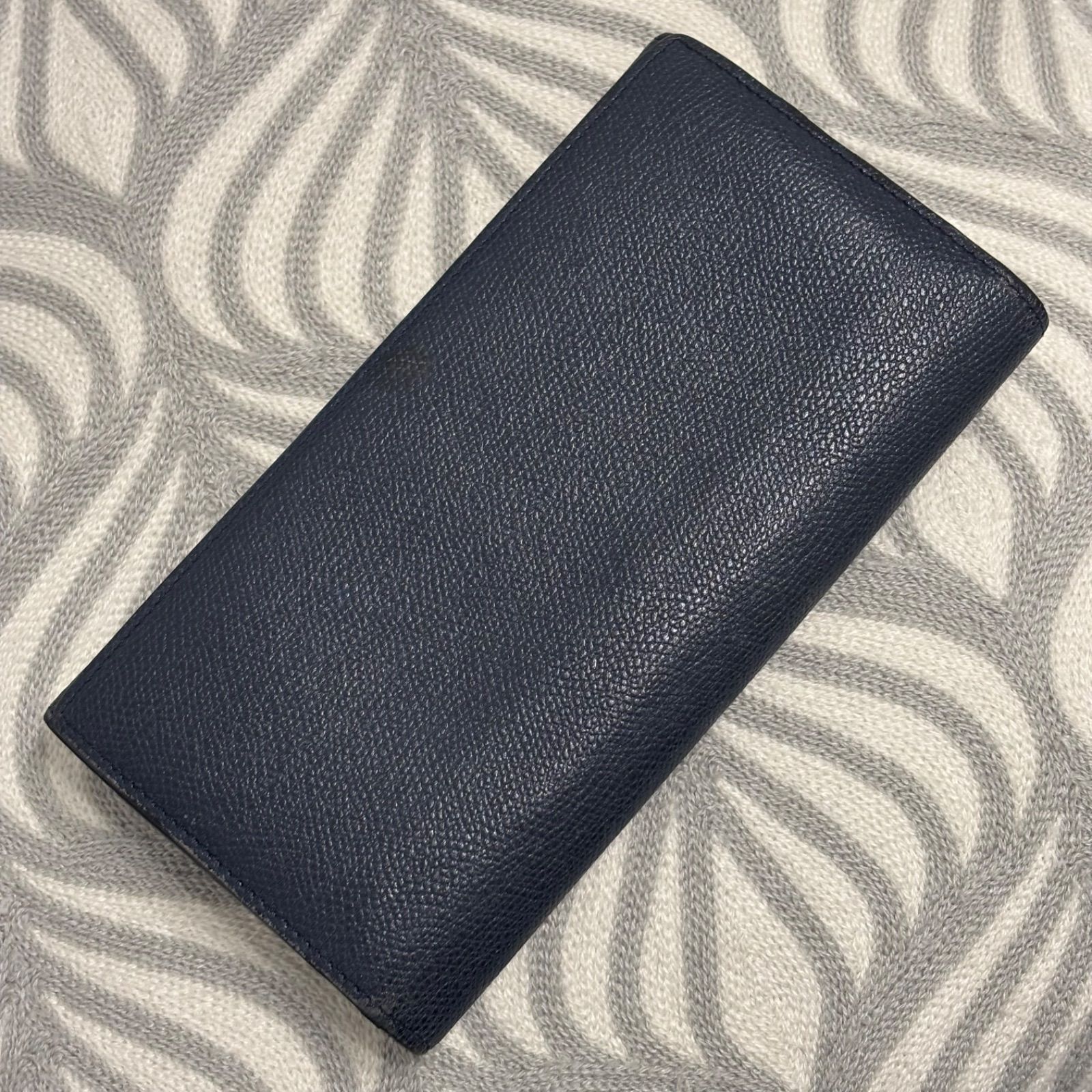 美品✨Valextra ヴァレクストラ 長財布 二つ折りコインケースあり無地レザー ネイビー イタリア製