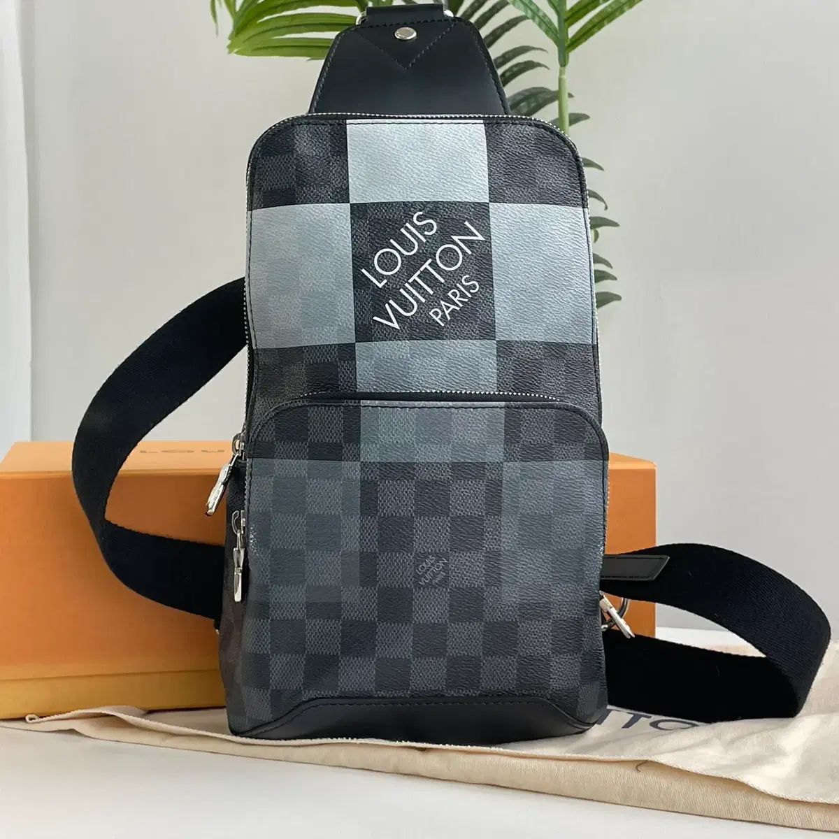 ルイヴィトン スリングバック ヒップバッグ