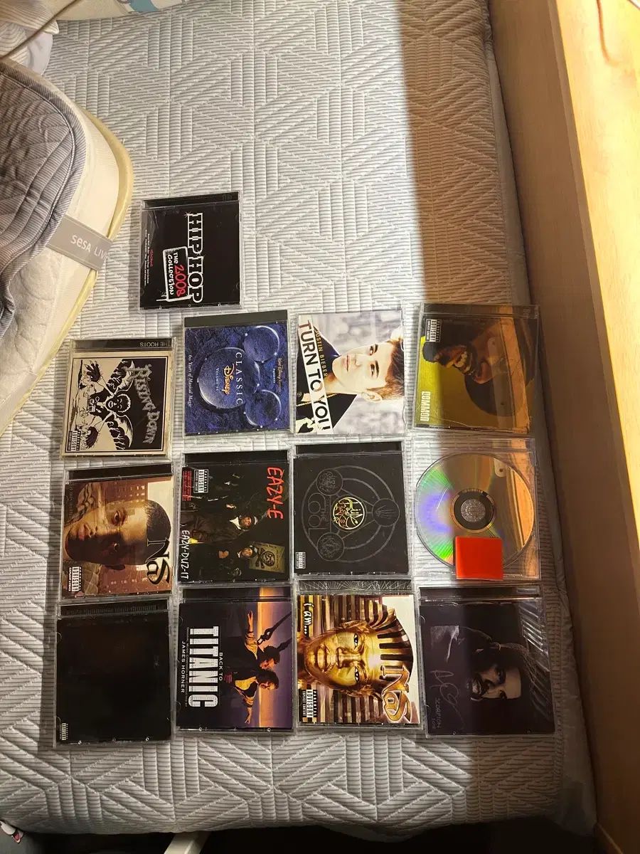 Yeezus scorpion ヒップホップ cd 出品