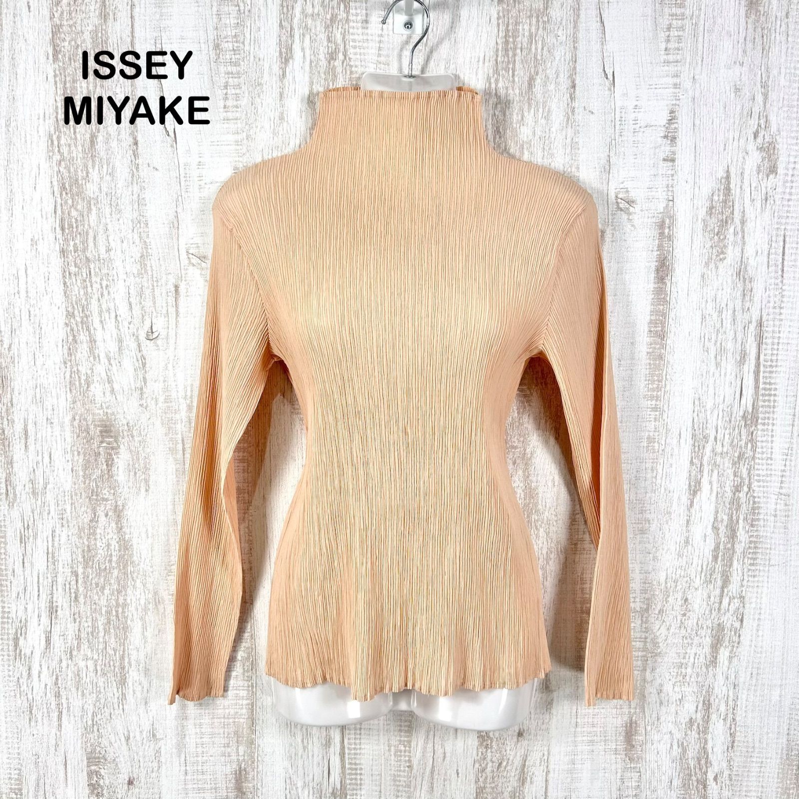 美品 ISSEY MIYAKE イッセイミヤケ プリーツ ハイネック カットソー オレンジ