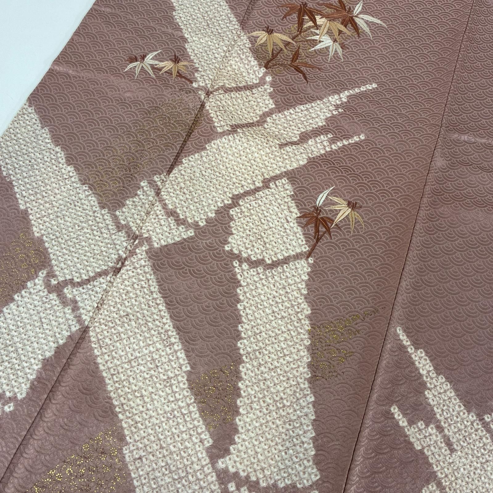 付け下げ 正絹 一つ紋 絞り 刺繍 袷 着物 MK-9204 - メルカリ