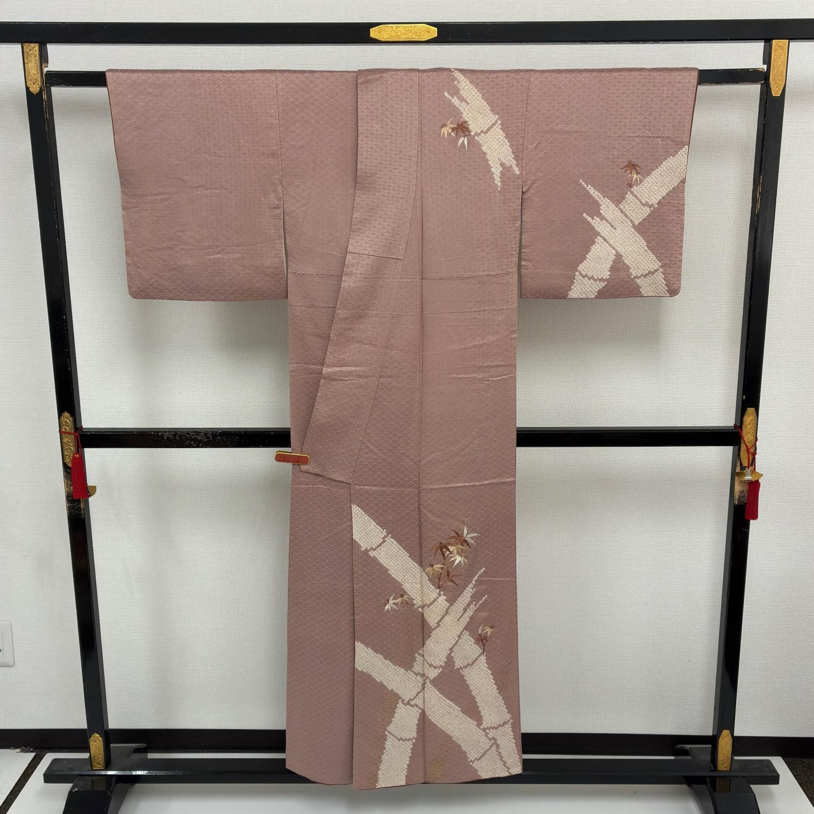 付け下げ 正絹 一つ紋 絞り 刺繍 袷 着物 MK-9204 - メルカリ