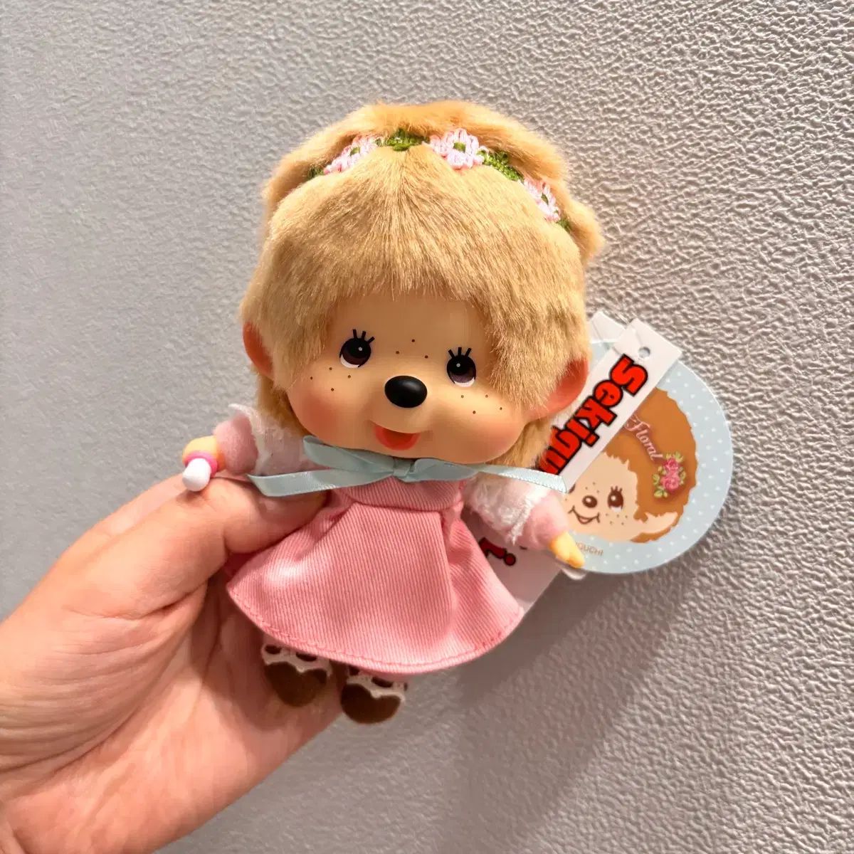 新品 香港限定 大きいサイズ モンチッチ キーホルダー (花 カチューシャ)