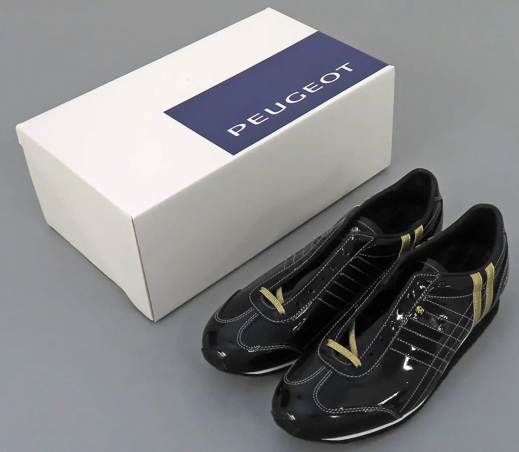 【中古】衣類 PEUGEOTモデル スニーカー ブラック×ゴールド 41サイズ(26.0cm) 「PEUGEOT×PATRICK」
