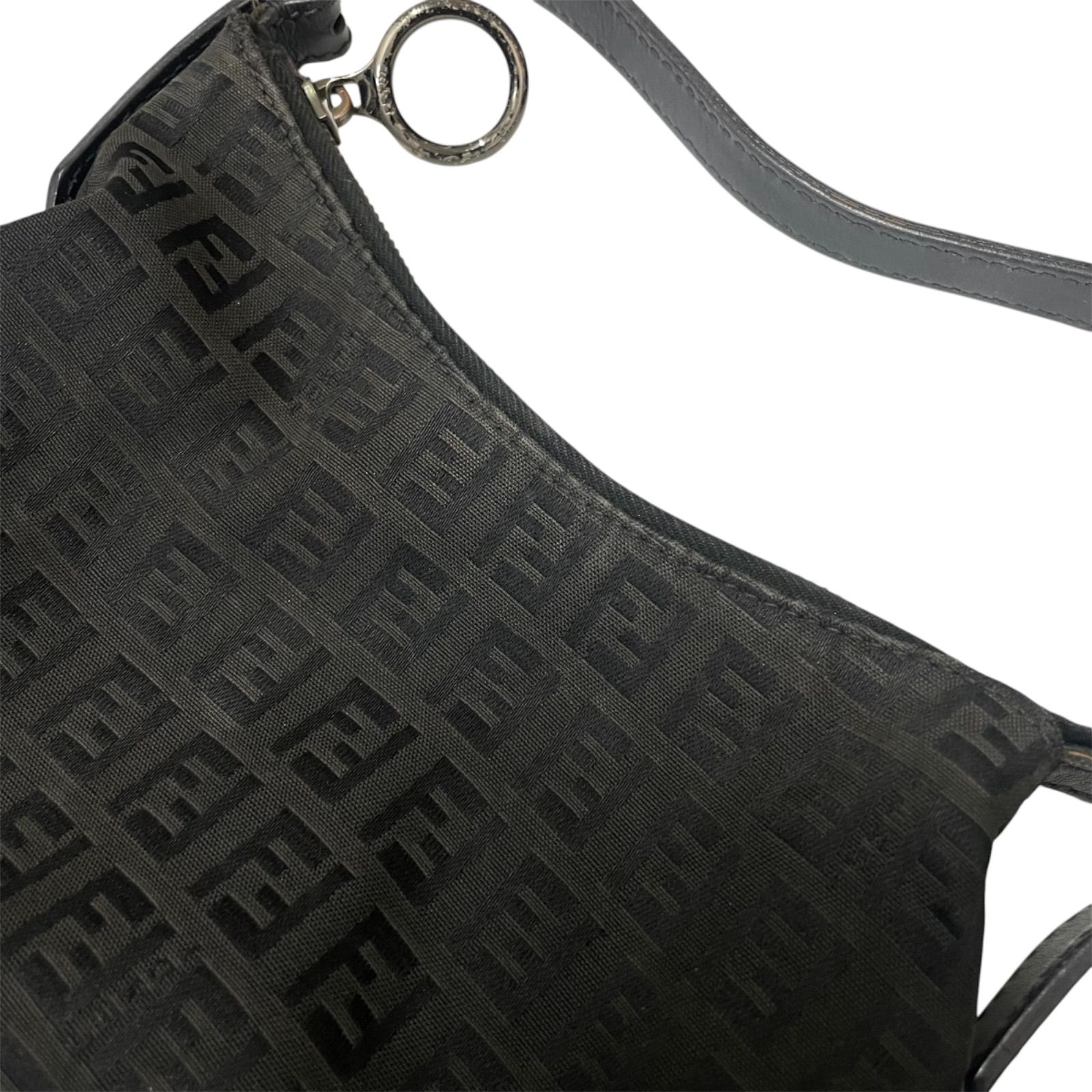 FENDI フェンディ ヴィンテージ ズッキーノ柄 キャンバス オイスター 