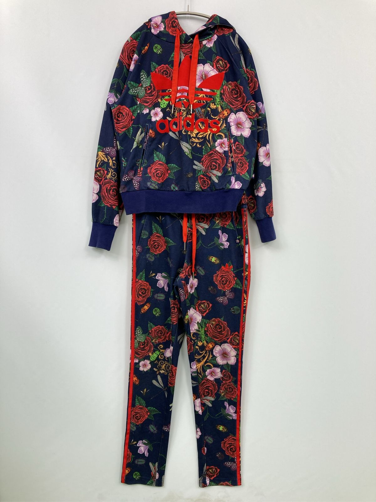 adidas アディダス セットアップ 085 ネイビー 花柄・ボタニカル柄 ブランドロゴ ライン柄 シングル レディース