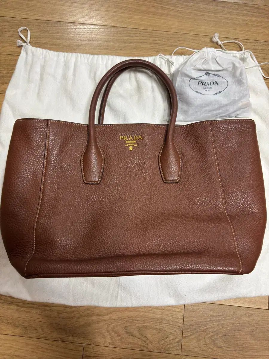 PRADA ショルダーバッグ