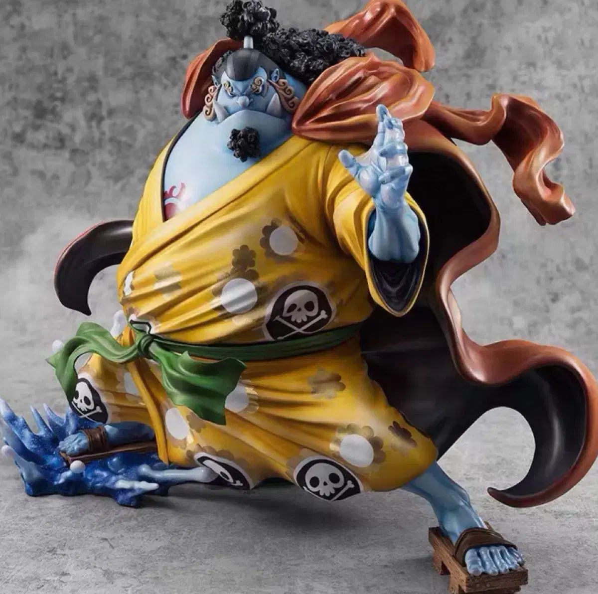 ONE PIECE pop マキシマム ジンベエ フィギュア