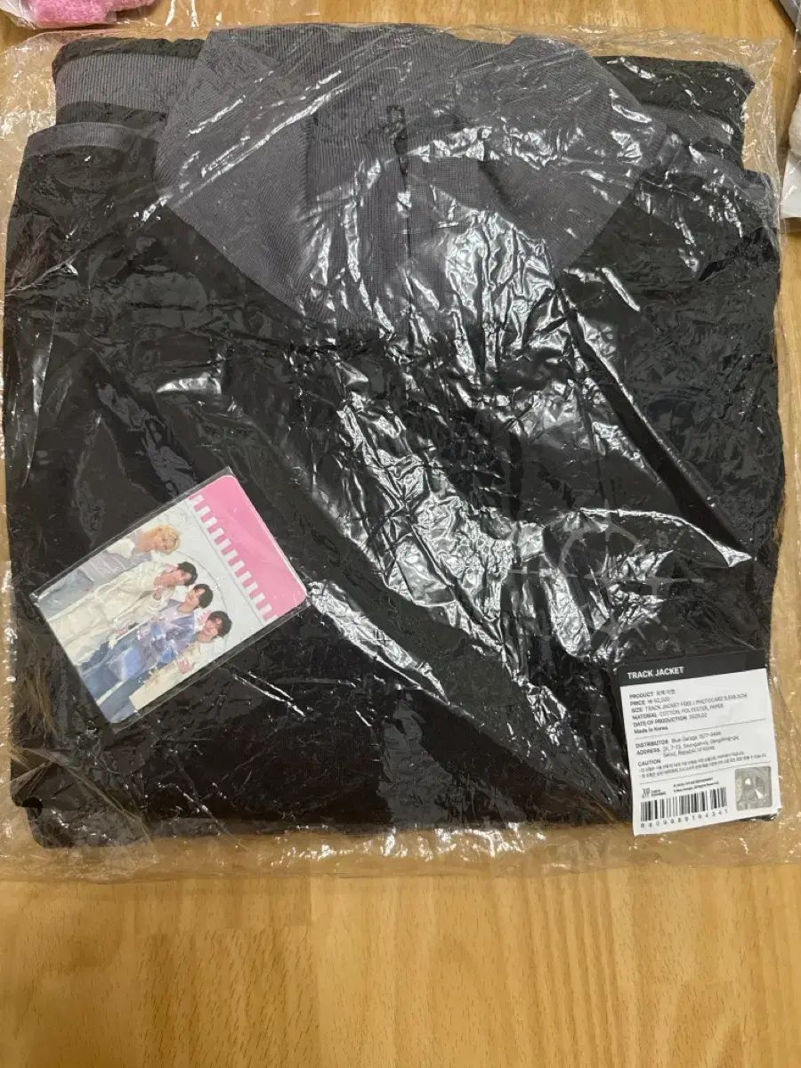 Stray Kids(ストレイキッズ・スキズ・SKZ) トラック ジャケット 5 Calvin Klein(カルバン・クライン) Stray Kids(ストレイキッズ・スキズ・SKZ)