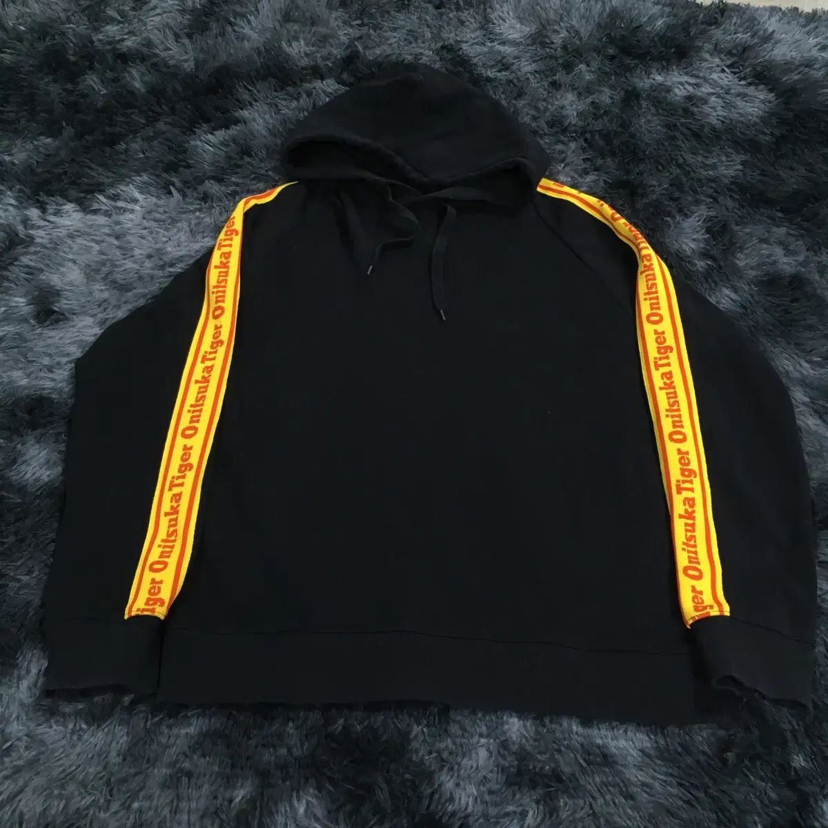 トゥTシャツ/A10 ONITSUKA TIGER フードTシャツ ブラック LINE JPN ヴィンテージ
