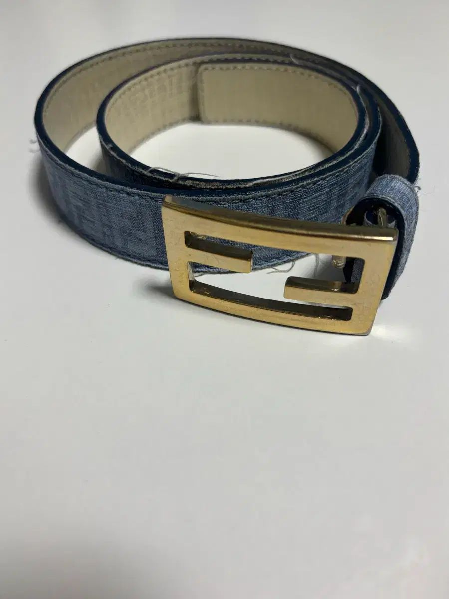 FENDI フェンディ デニム ベルト 出品