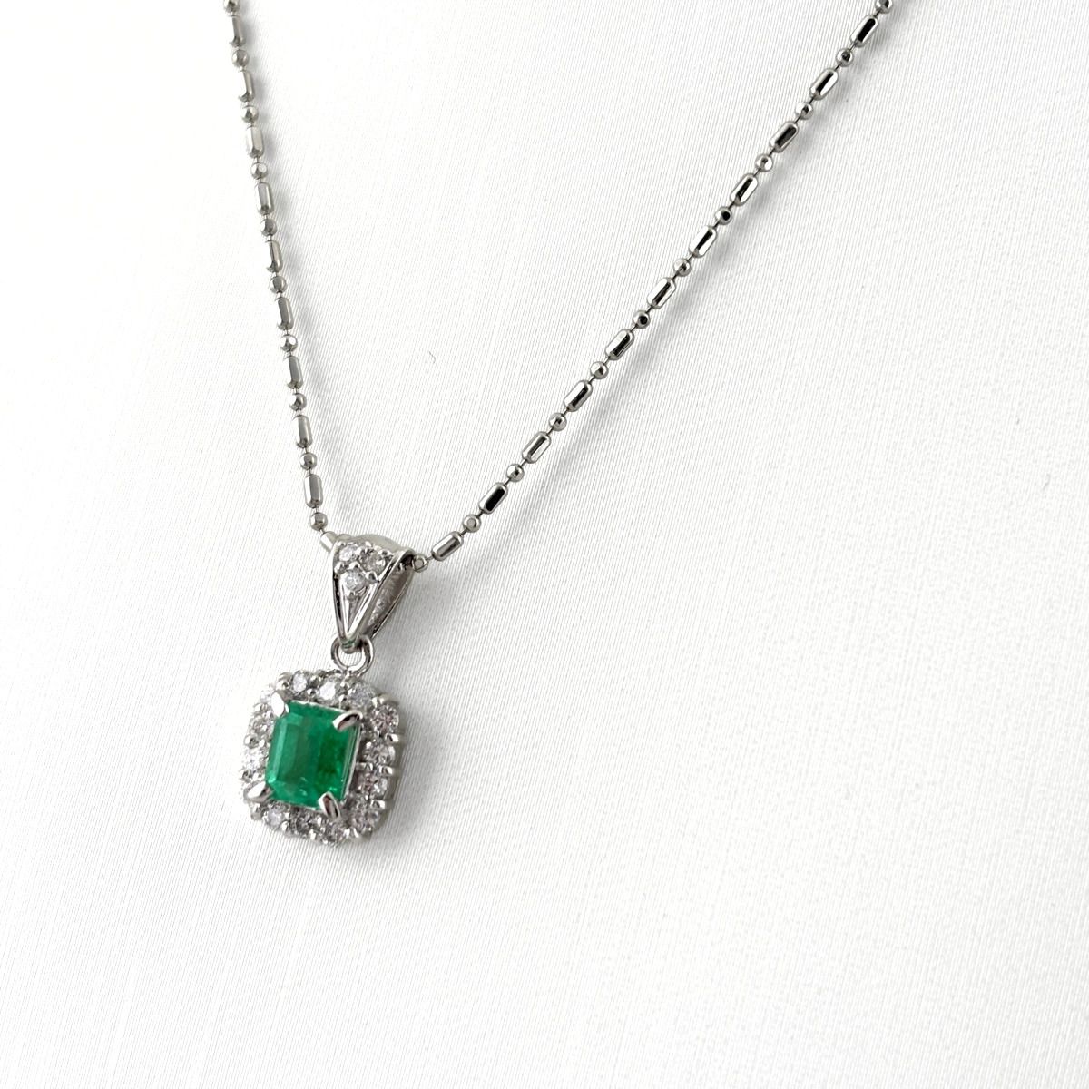 エメラルド デザインネックレス プラチナ ペンダント メレダイヤ ダイヤモンド ネックレス Pt900 Pt850 エメラルド レディース 【中古】