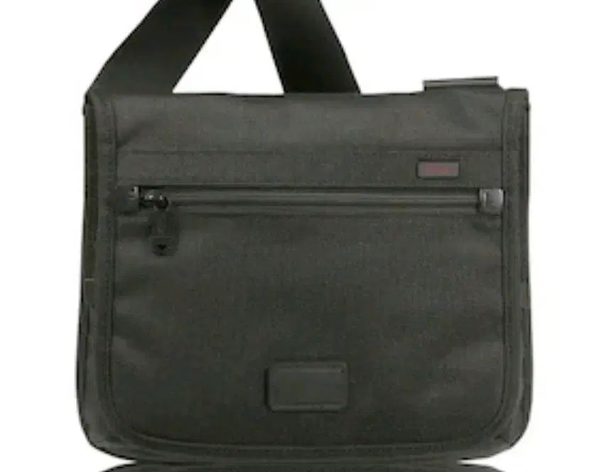 トゥミ(TUMI) アルファ スモール フラップ ボディバッグ 22105DH