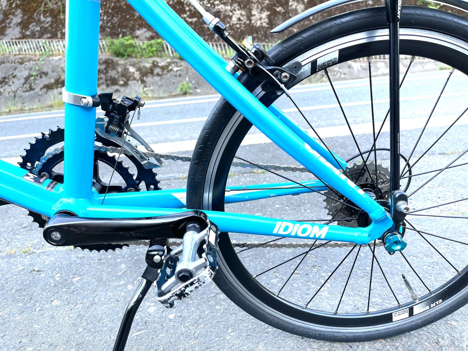 0383【即乘】送料無料 GIANT ミニベロ IDIOM M SHIMANO 2X9S 18速 小径