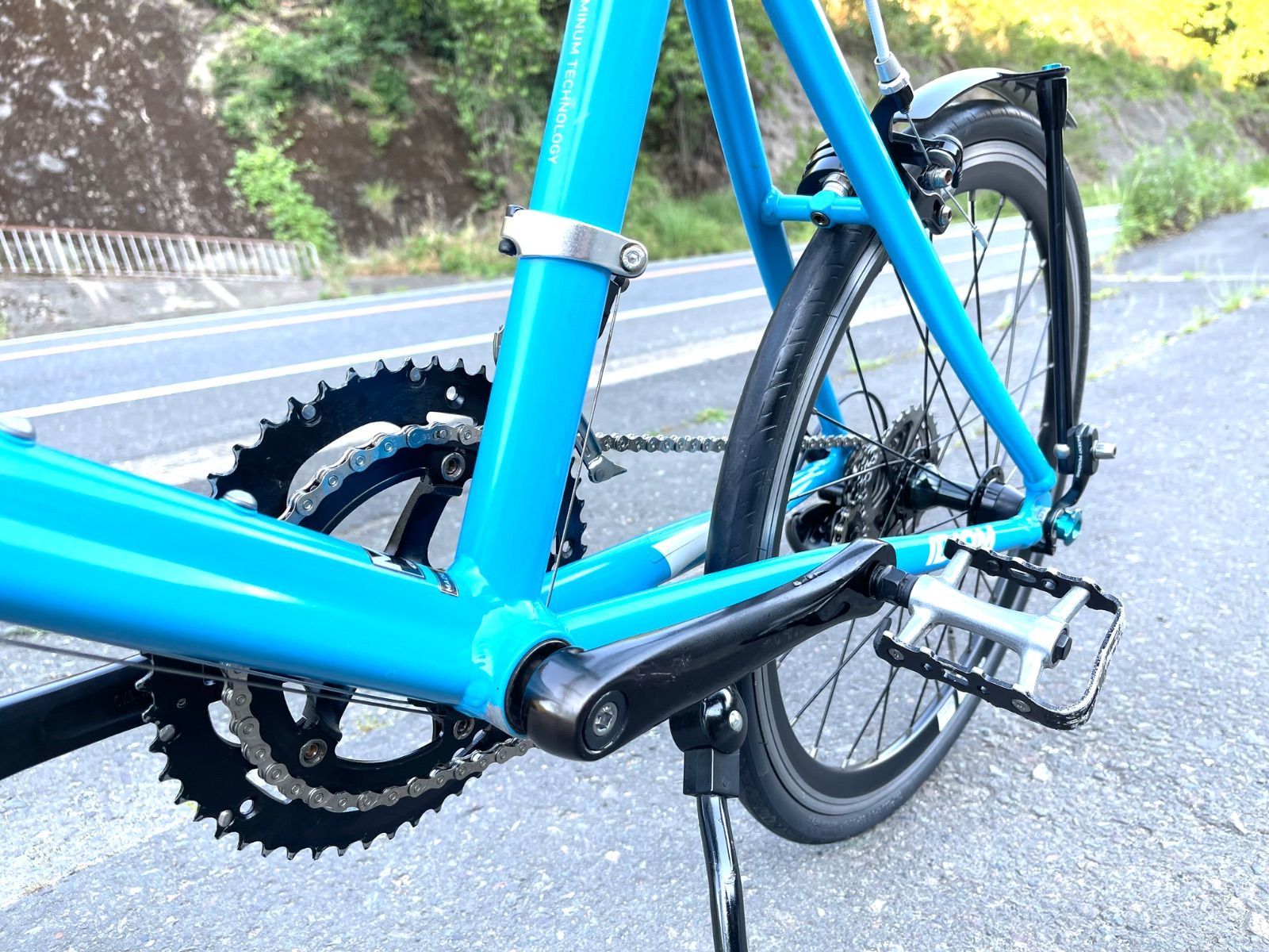 0383【即乘】送料無料 GIANT ミニベロ IDIOM M SHIMANO 2X9S 18速 小径