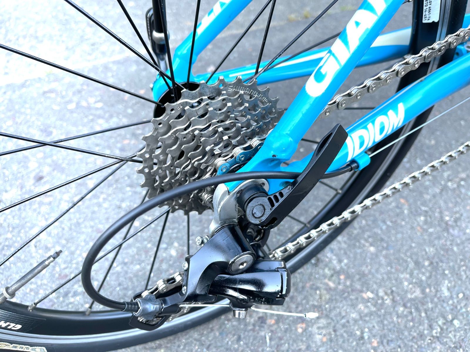 0383【即乘】送料無料 GIANT ミニベロ IDIOM M SHIMANO 2X9S 18速 小径