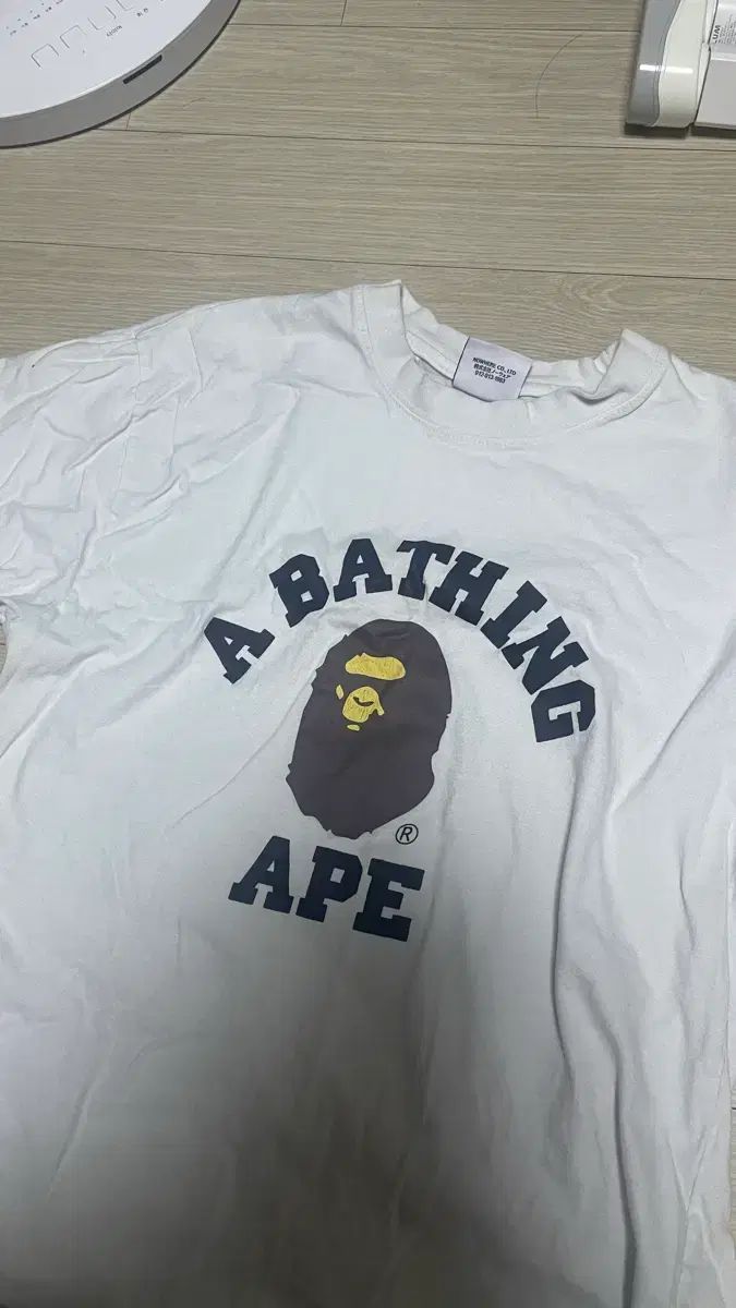 A BATHING APE アベイシングエイプ 半袖Tシャツ 白