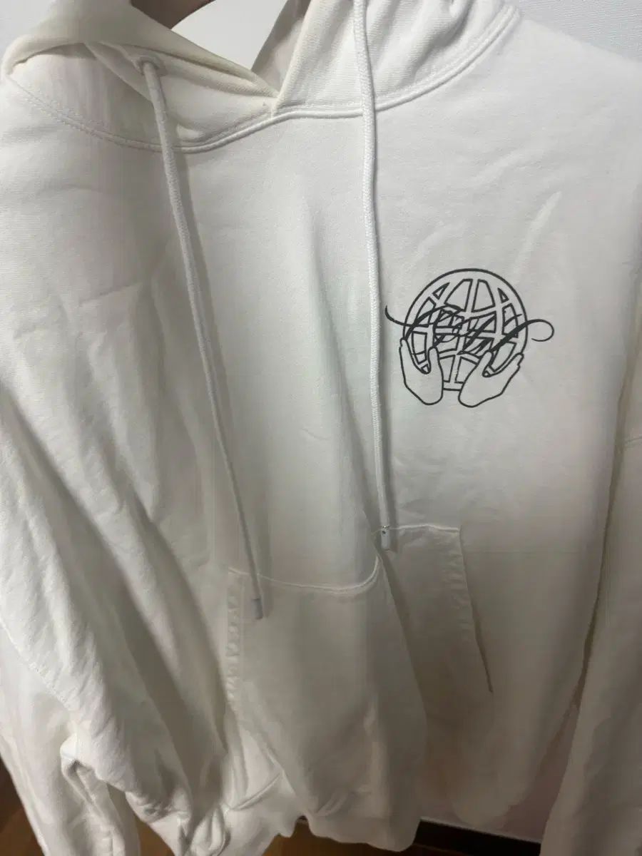 オフホワイト WHO Tシャツ
