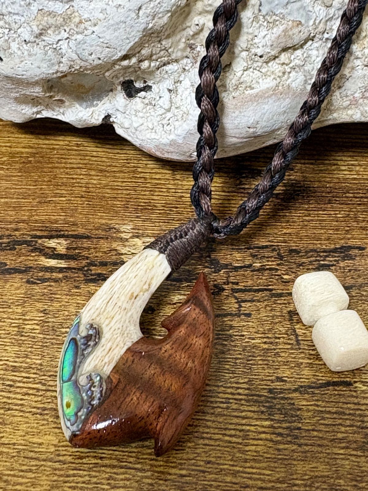ボーンカービングネックレス(hksw11)ハワイアンコア×マッコウ3月限定お 