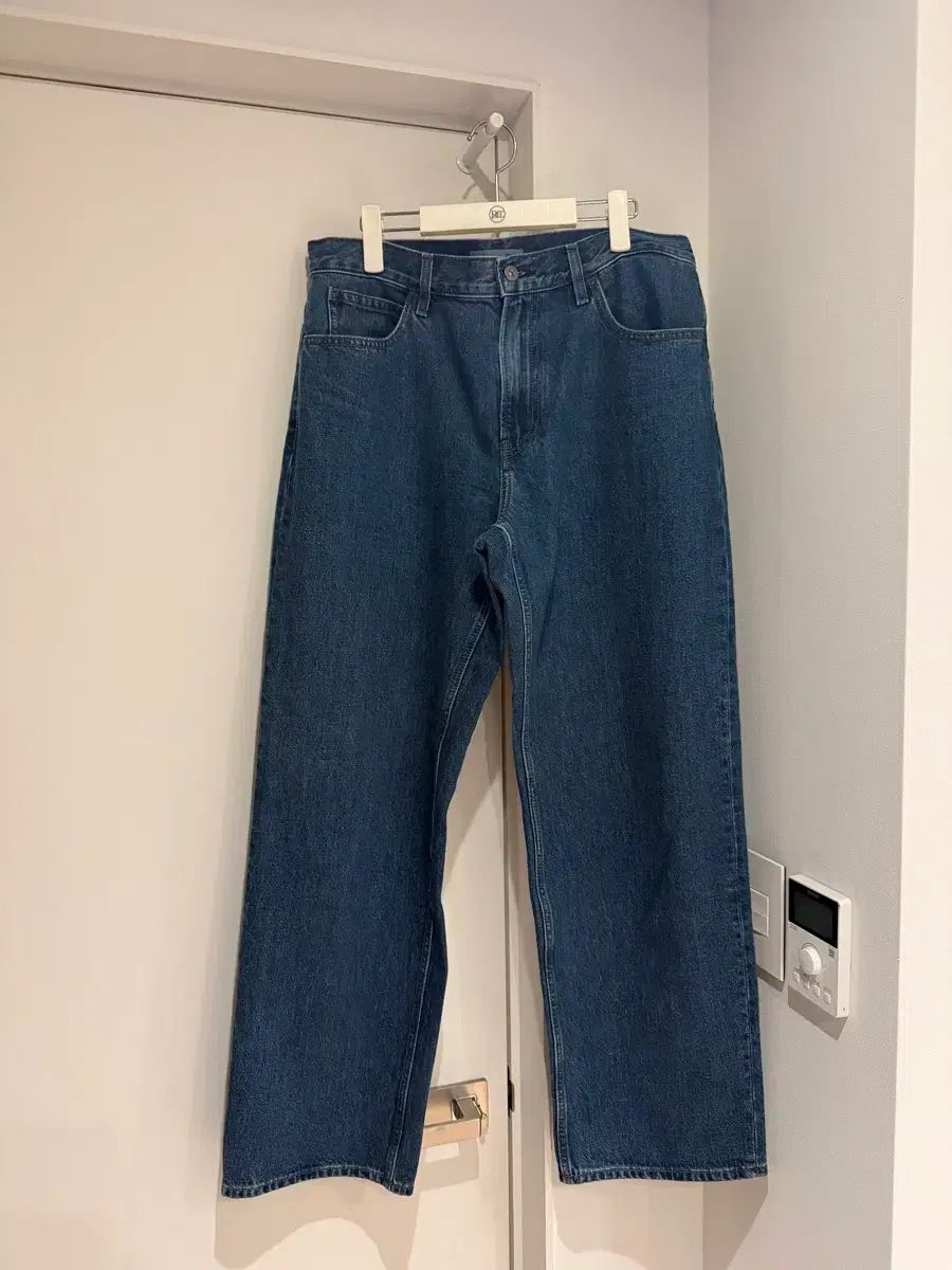 UNIQLO JW Kinloch Anderson(キンロックアンダーソン) JWA ストレートデニム 33サイズ (新品)