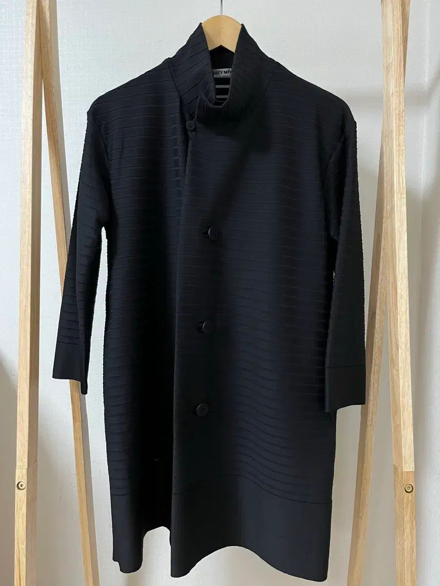 イッセイミヤケ ブラック プリーツ ジャケット 2 正規品