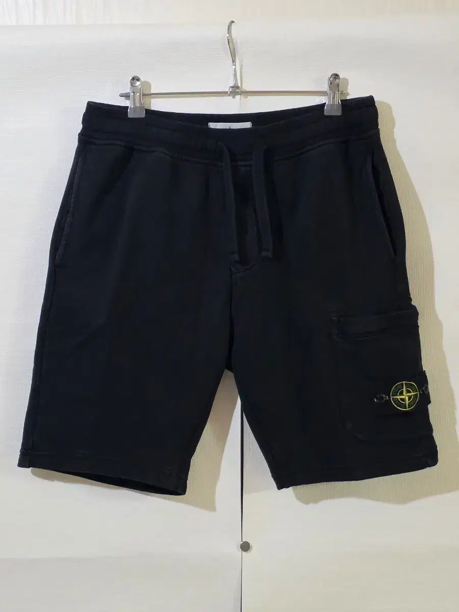 正規品 STONE ISLAND ストーンアイランド ブラック カーゴ ハーフパンツ M