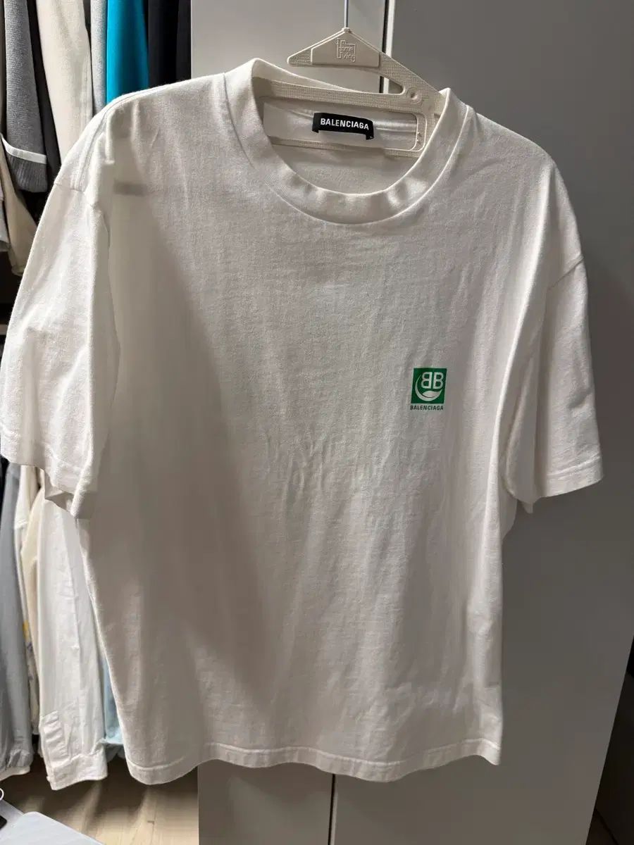 バレンシアガ BB ロゴ 半袖T M 27,960円